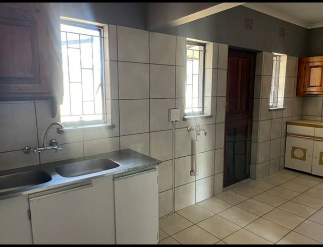 4 BEDROOM HOUSE FOR SALE IN SASOLBURG CENTRAL